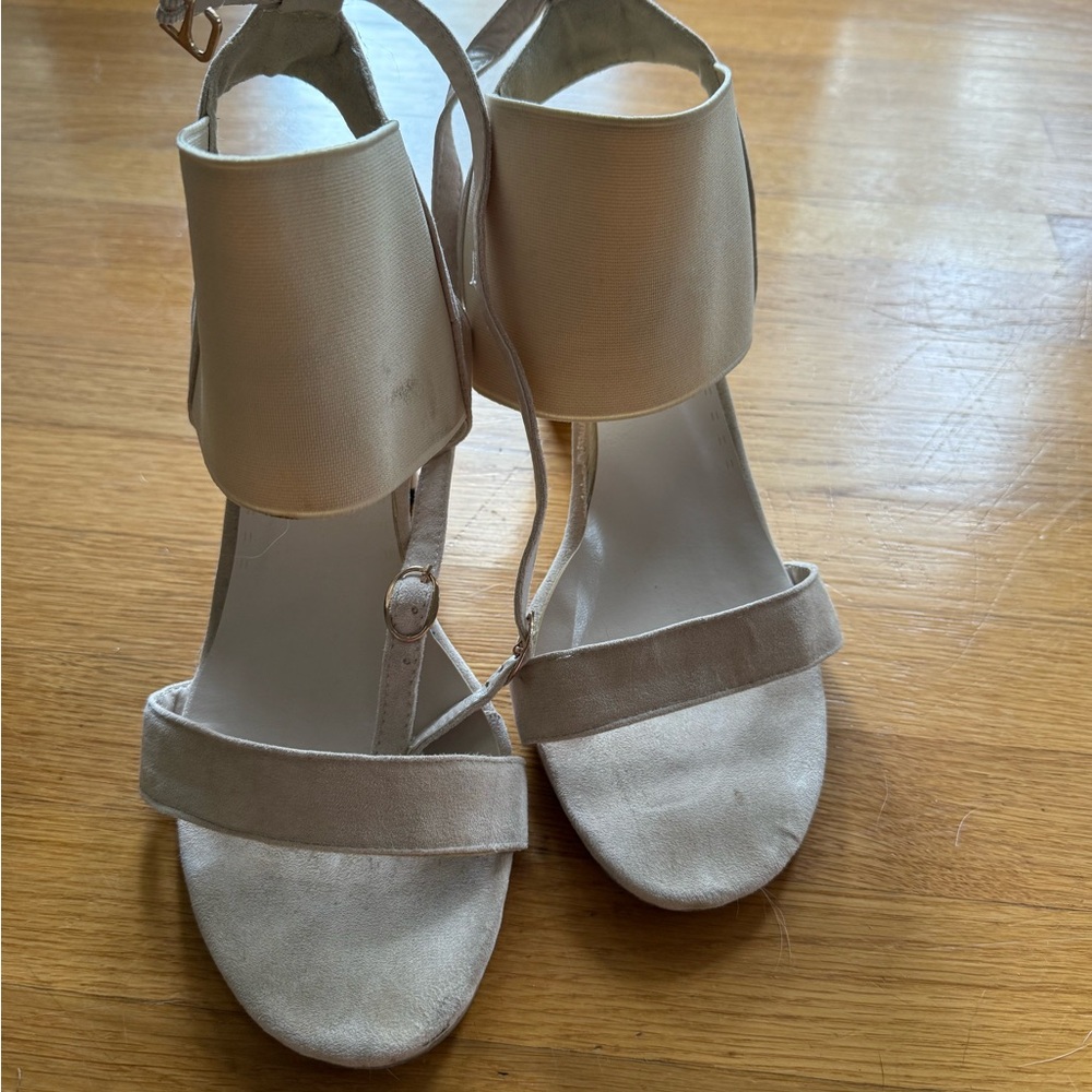 Elegant Cream Women's Sandals
